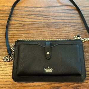 Super cute Kate Spade crossbody or clutch.